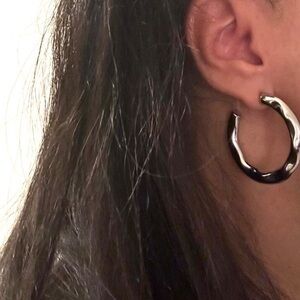 Nickel Free BRAND NEW! Hammered C shaped earrings